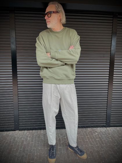 Tenue sweater Kelly Palm. 