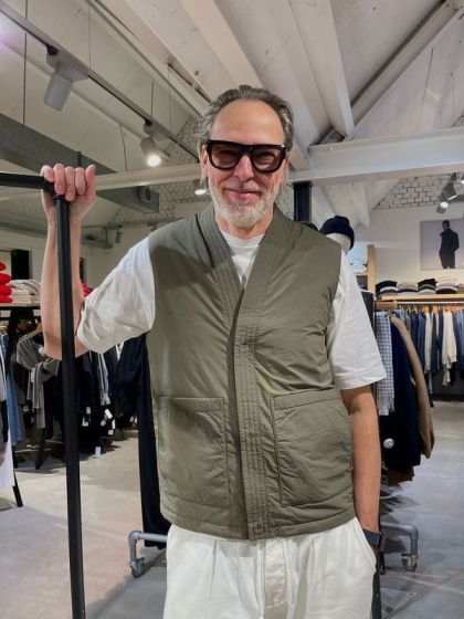 NN07 mouwloos Yuki vest 195 army groen