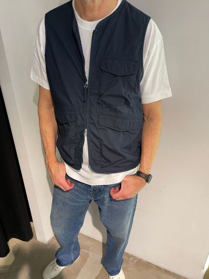 Universal Works parachute liner gilet Navy
