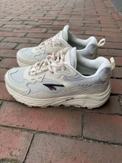 Hi-Tec Eastend WP Offwhite