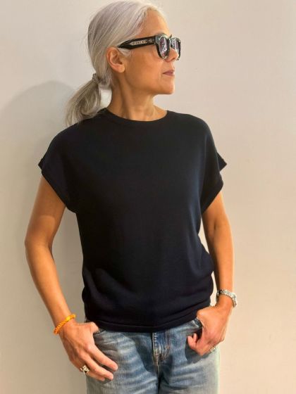 Sibin Linnebjerg Ines Navy