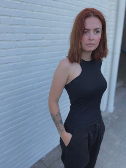 Oval Square Party Cutout LS Tee Black