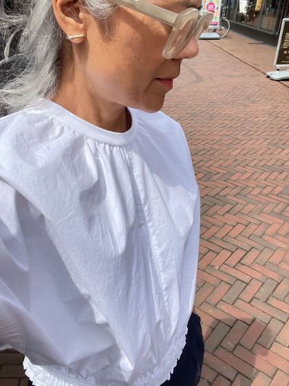 Second Female Torana top wit