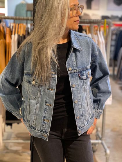 Levi dames jeansjack 90s trucker soft as butter