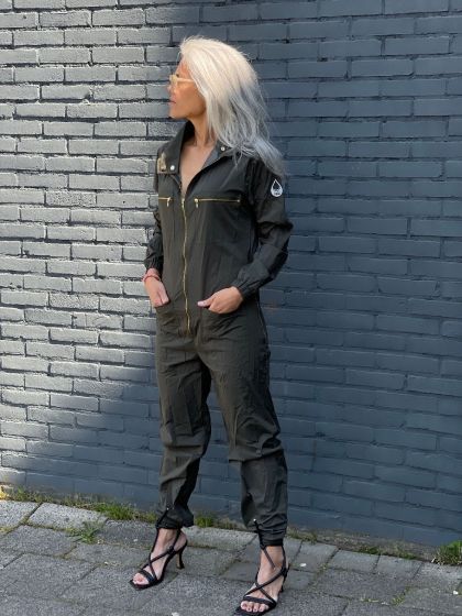 Look The Rain Billie Kaki