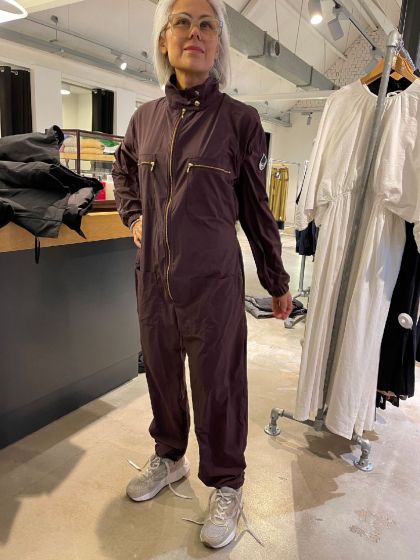 Look at the rain regenpak Billie Prune