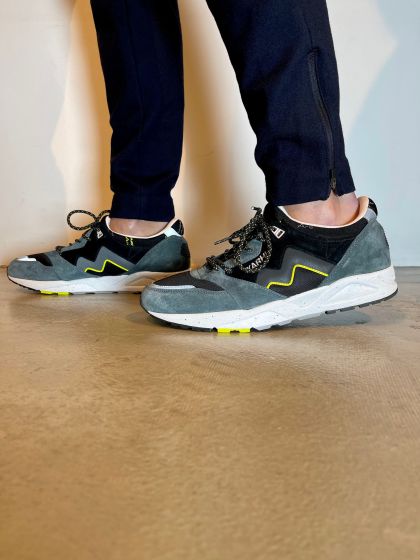 Karhu sneaker Aria 95 'Turbulence' Jet Black