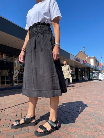 Second Female rok Kimma zwart